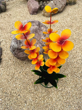 Load image into Gallery viewer, blooming agave metal yard art yellow-25