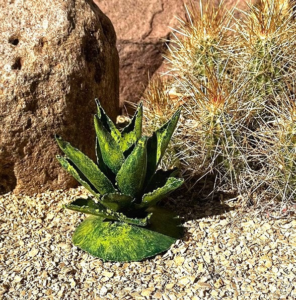 Metal Agave Yard Decor