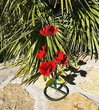 Load image into Gallery viewer, Metal Flowers Red Rose Bouquet