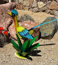 Load image into Gallery viewer, roadrunner agave metal yard art