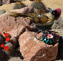 Load image into Gallery viewer, roadrunner head turned yard art