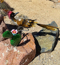 Load image into Gallery viewer, roadrunner head turned with cactus metal art
