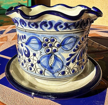 Load image into Gallery viewer, talavera planter with saucer blue and white - b