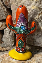 Load image into Gallery viewer, Handcrafted Standing Talavera Saguaro - Sm (b)