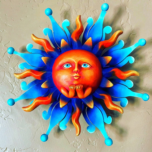 blowing sunface with hands wall decor